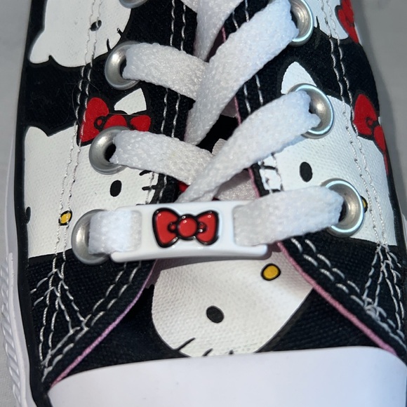 Hello Kitty x Converse - Picture 12 of 16